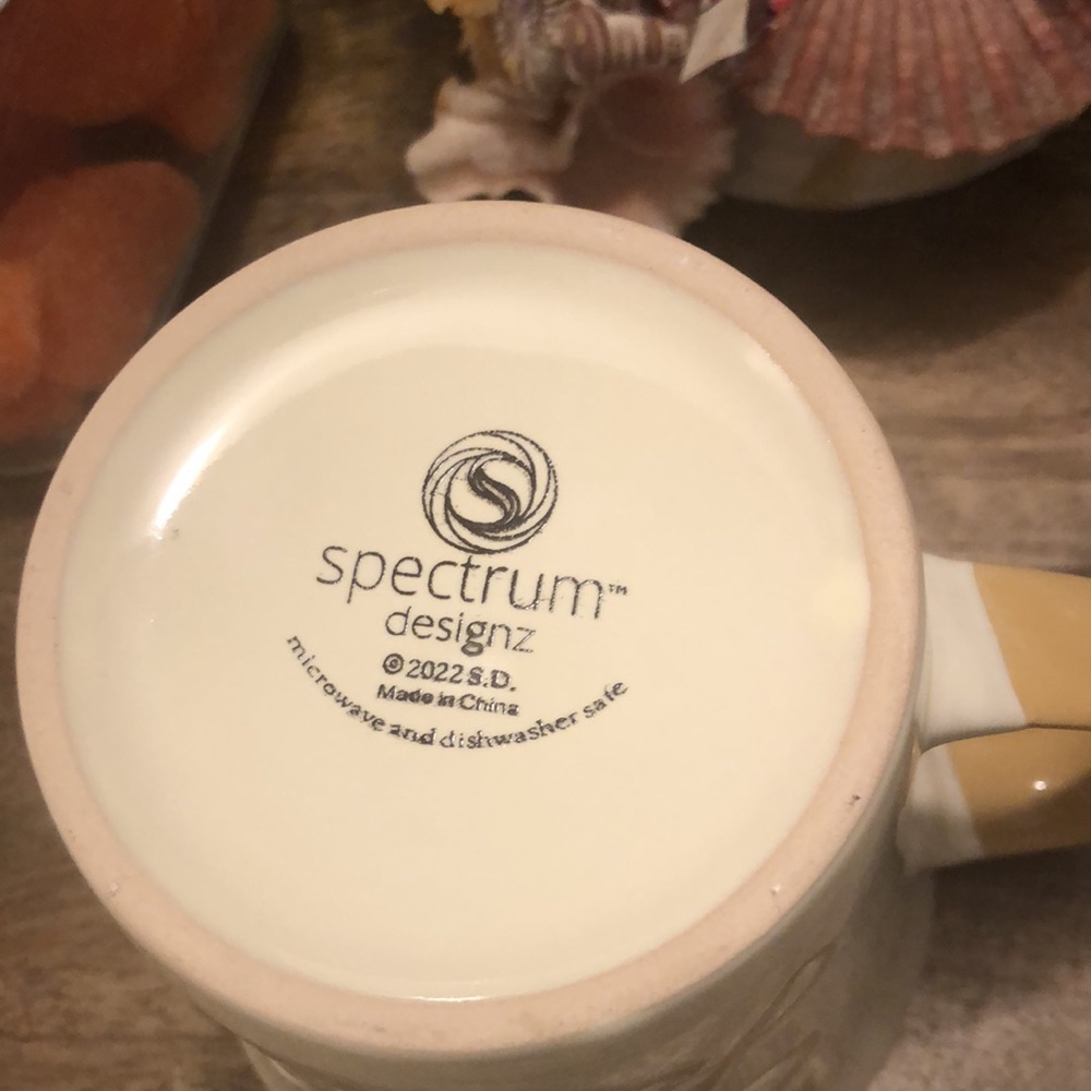 Spectrum Designz Mug - Picture 4 of 4